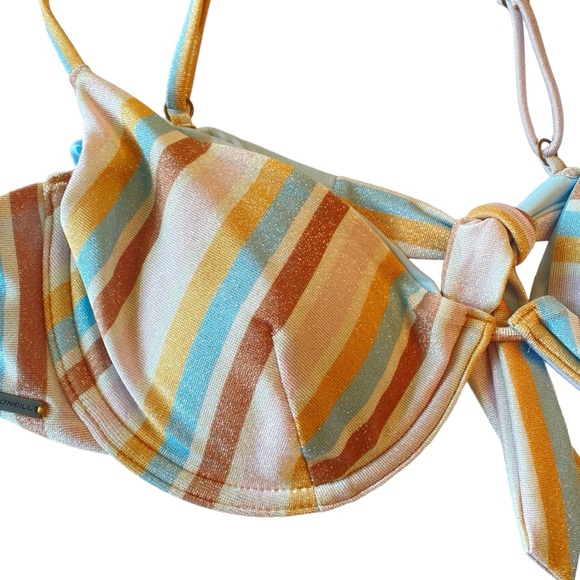 NWT O'NEILL Heidi Stripe Seville Bikini Top, size X Large - Picture 3 of 10